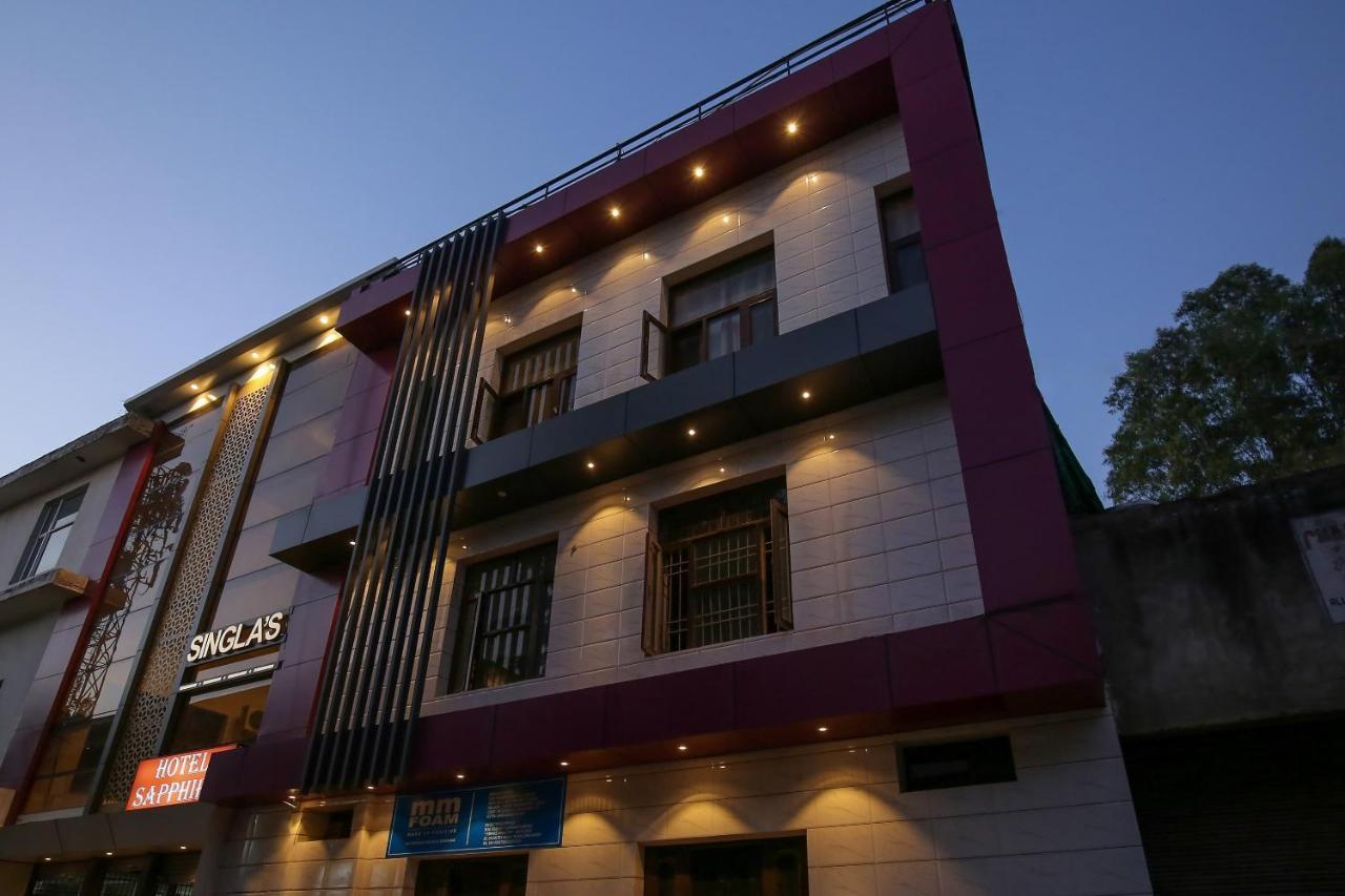 Hotel Collection O Sapphire Chandīgarh Exterior foto